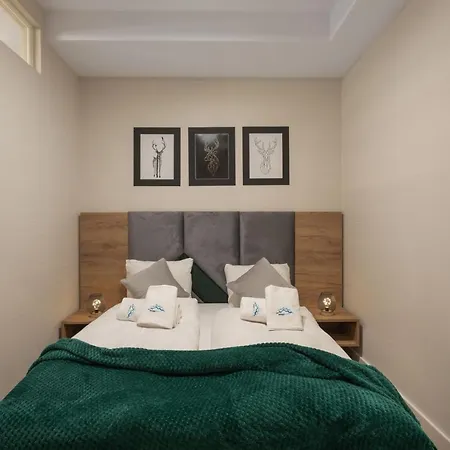 Park B19- Z Dostepem Do Basenu, Sauny, Jacuzzi, Silowni Апартаменты *
